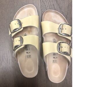 BIRKENSTOCK-Arizona Big Buckle Butter Yellow (Sz 39)
